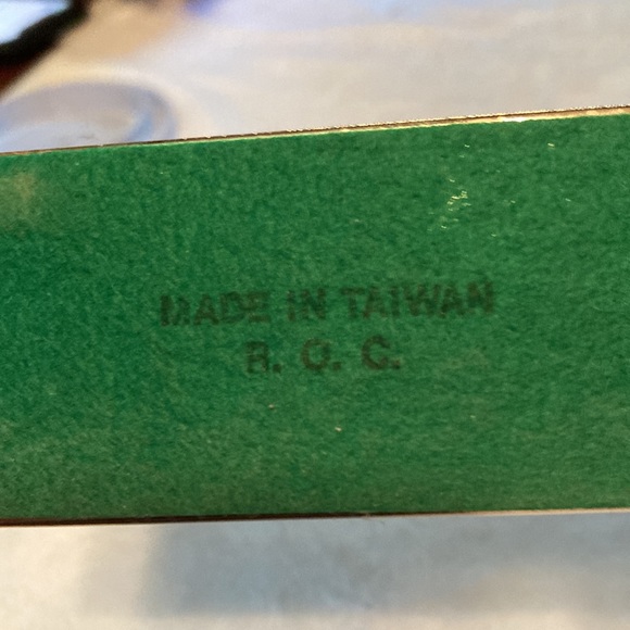 Tennis Rack napkin Holder All gold colored Made in Taiwan R.O.C. 4” wide 4” tall - Picture 2 of 5